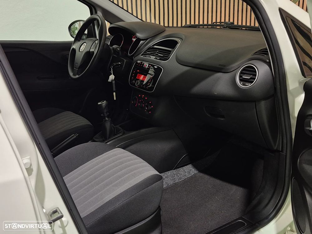 Fiat Punto 1.2 Lounge S&S - 22