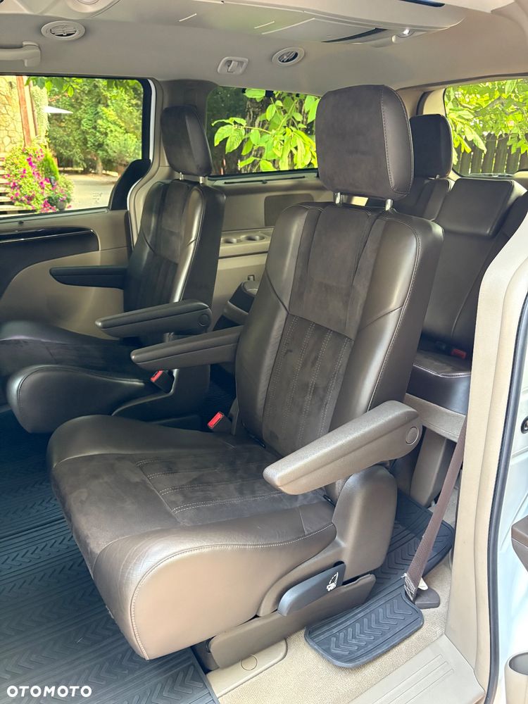 Lancia Voyager 3.6 Platinum - 18