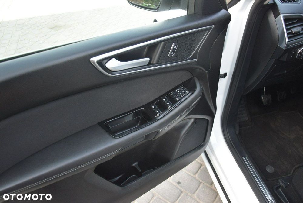 Ford S-Max 2.0 TDCi Titanium - 39