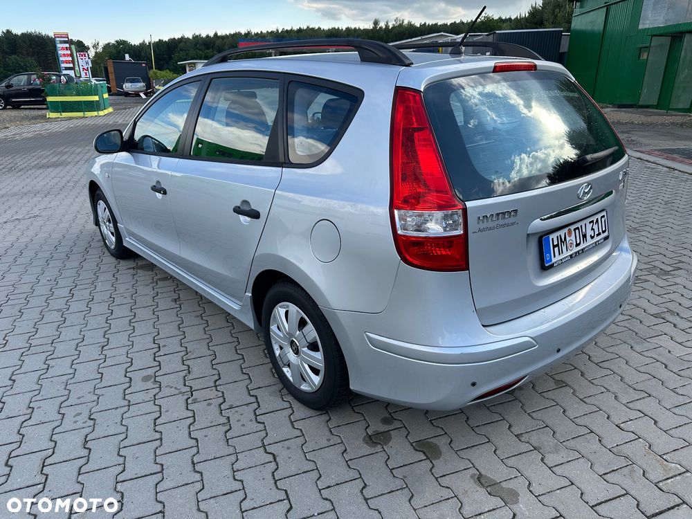 Hyundai i30 1.4 Base + - 27