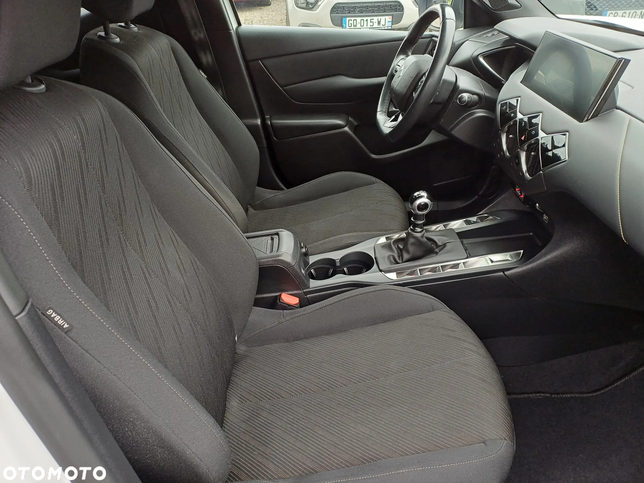 DS Automobiles DS 3 Crossback 1.2 PureTech Bastille - 10
