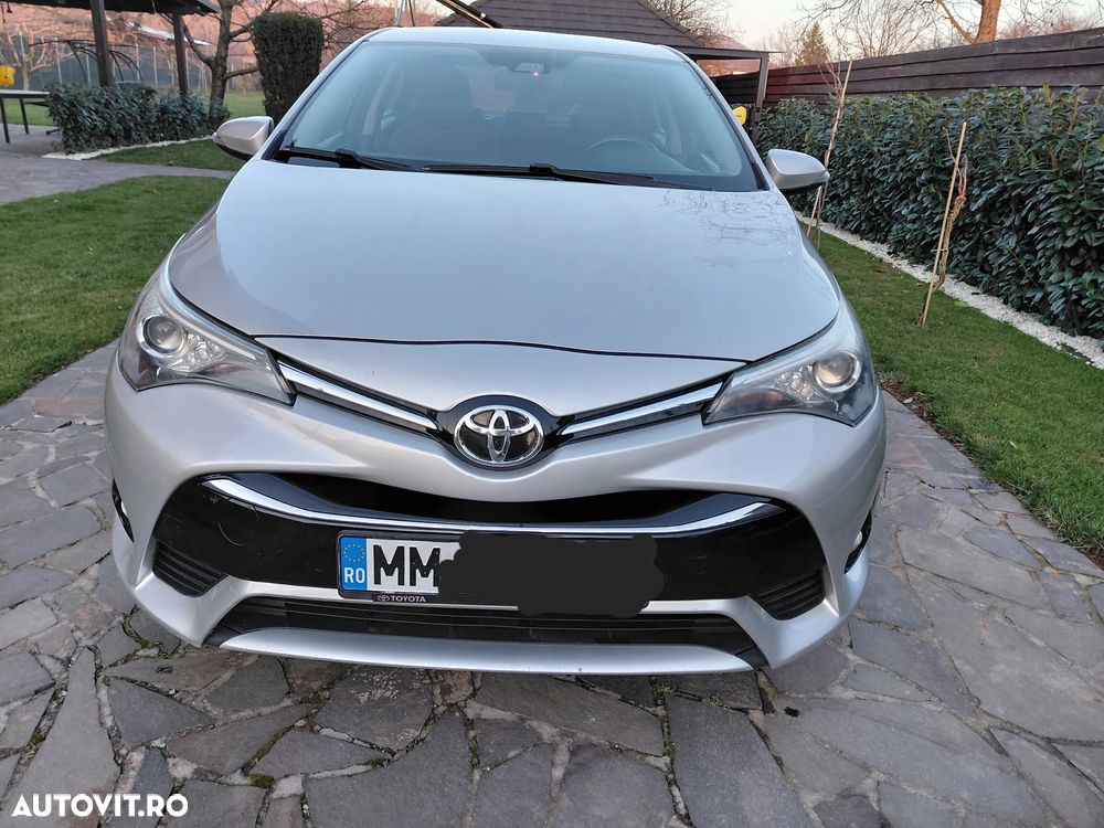 Toyota Avensis 2.0 D-4D Elegance - 5