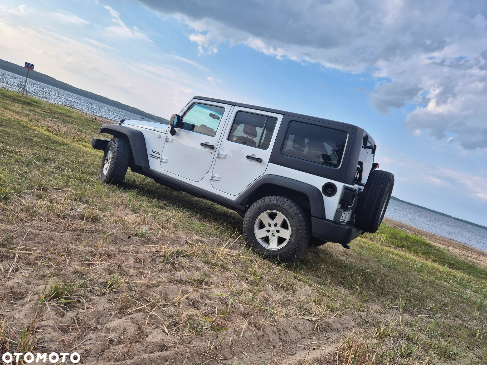 Jeep Wrangler - 2