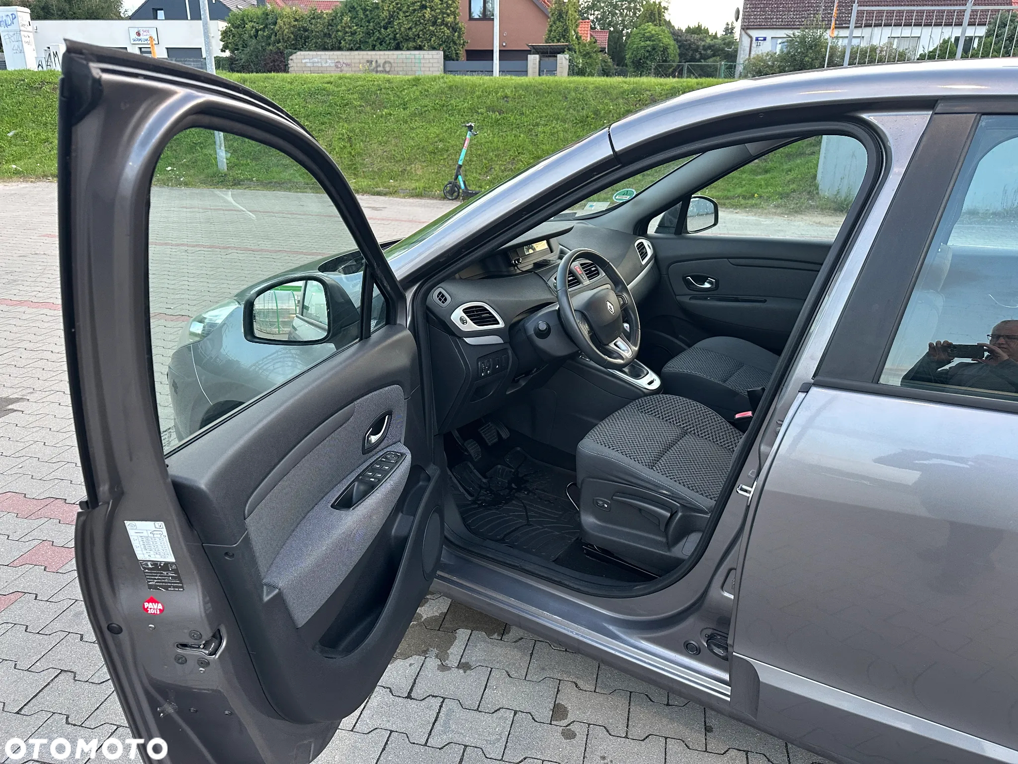 Renault Scenic 1.5 dCi Authentique - 7