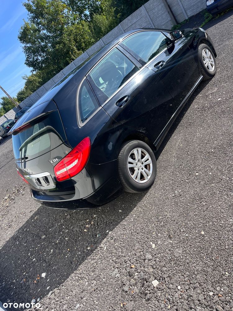Mercedes-Benz Klasa B 180 CDI (BlueEFFICIENCY) - 3