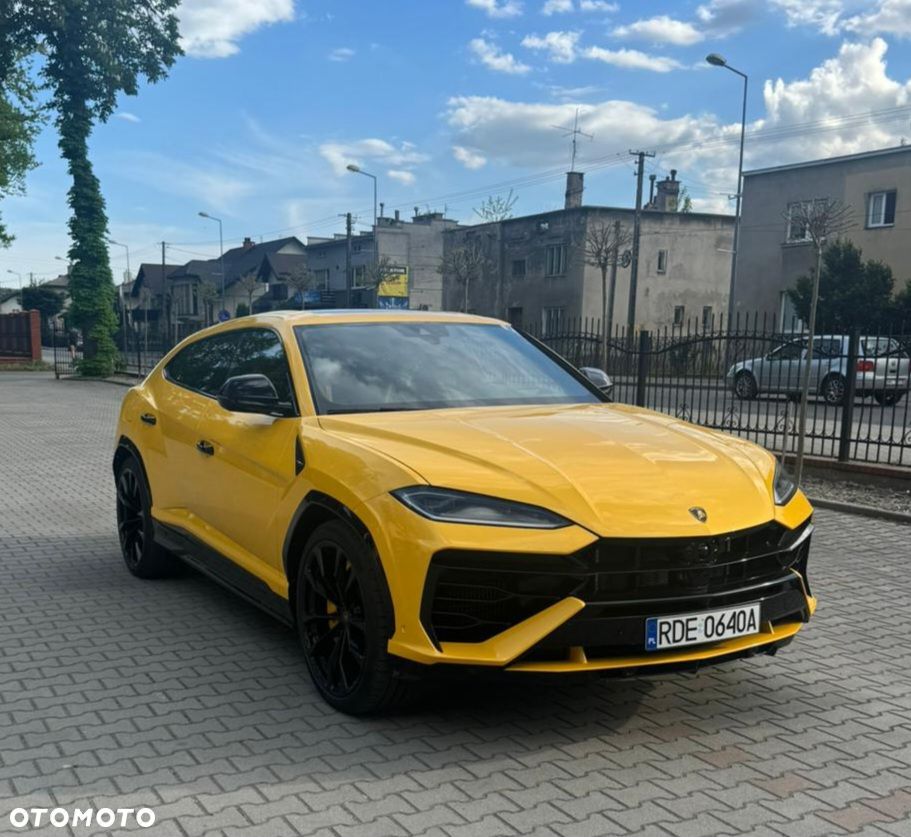 Lamborghini Urus - 8