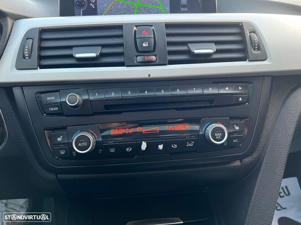 BMW 328 i Auto Line Sport - 48