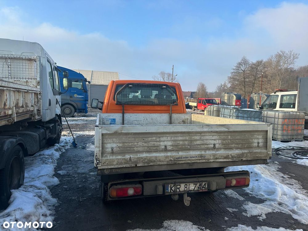 Volkswagen Transporter - 2