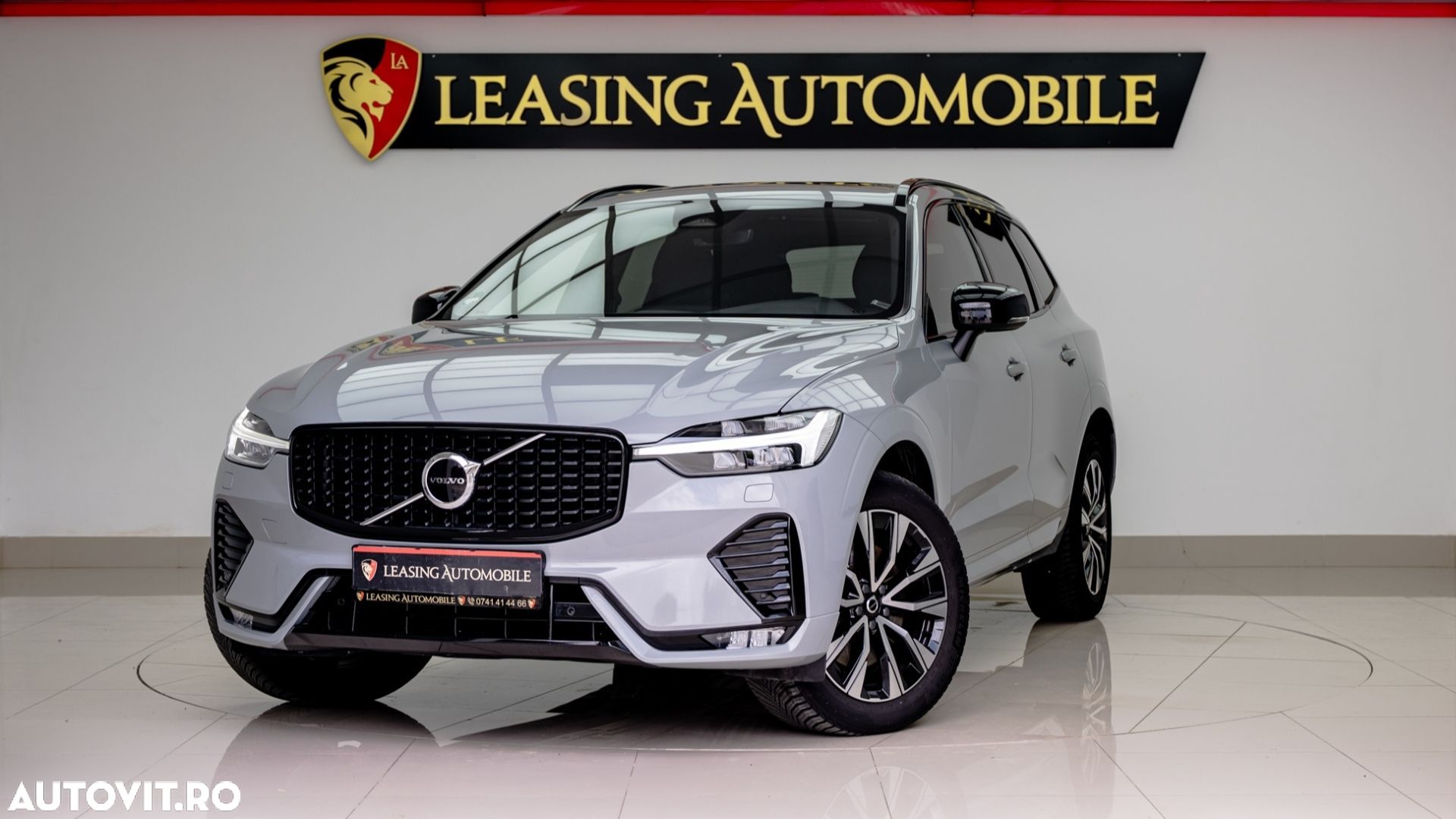 Volvo XC 60 B4 MHEV AT AWD Plus Dark - 1