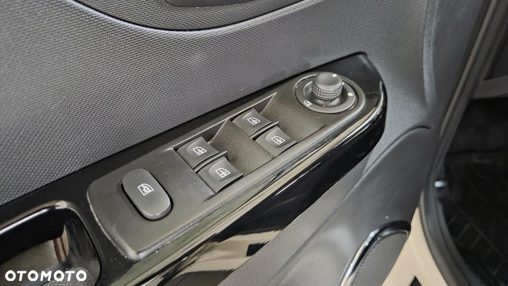 Renault Captur 1.2 TCe Intens EDC - 21