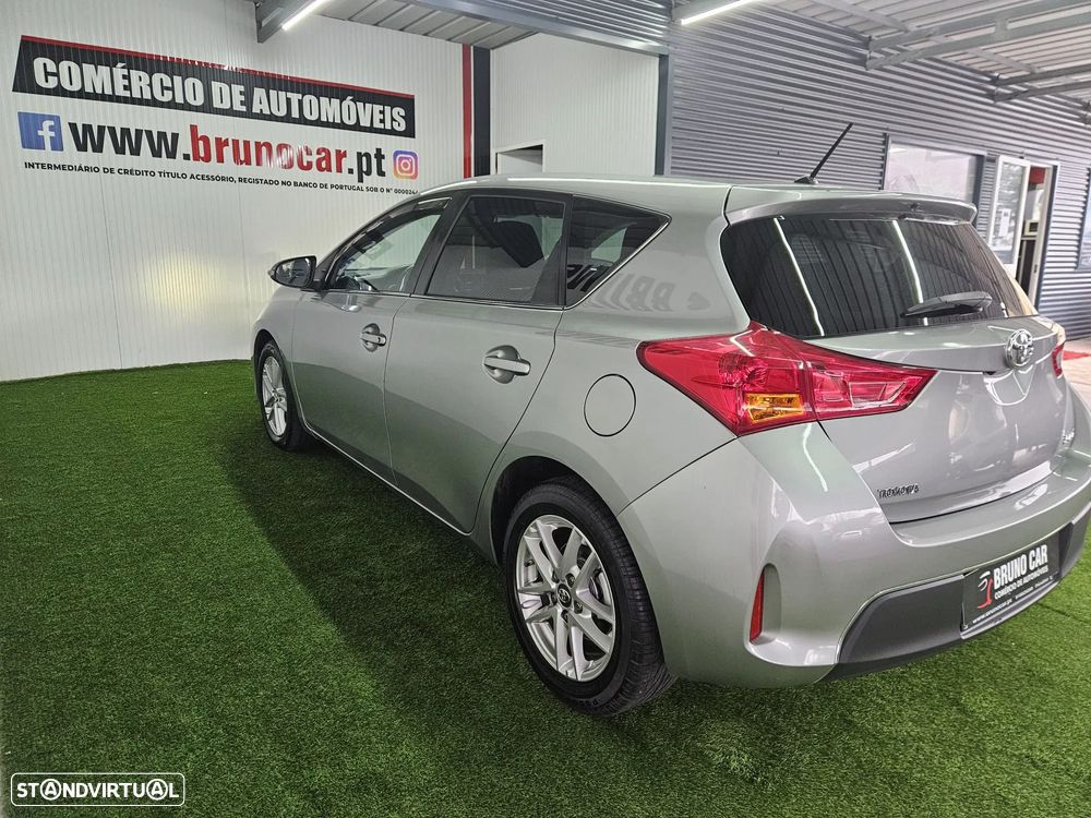 Toyota Auris 1.4 D-4D Edition-S - 4