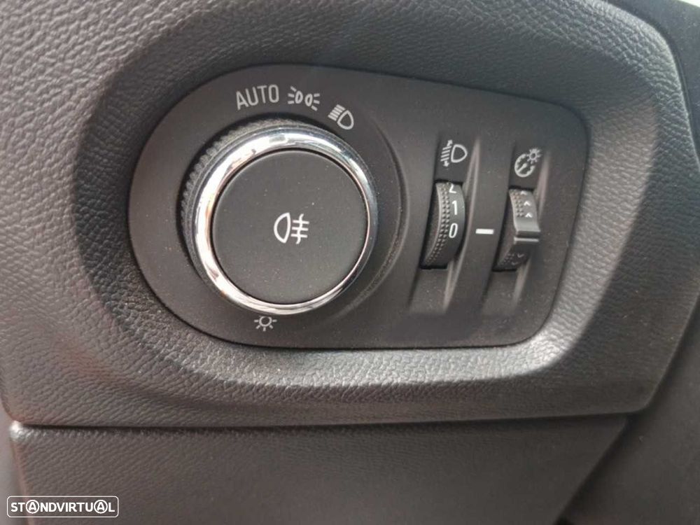 Opel Corsa 1.2 Business - 12