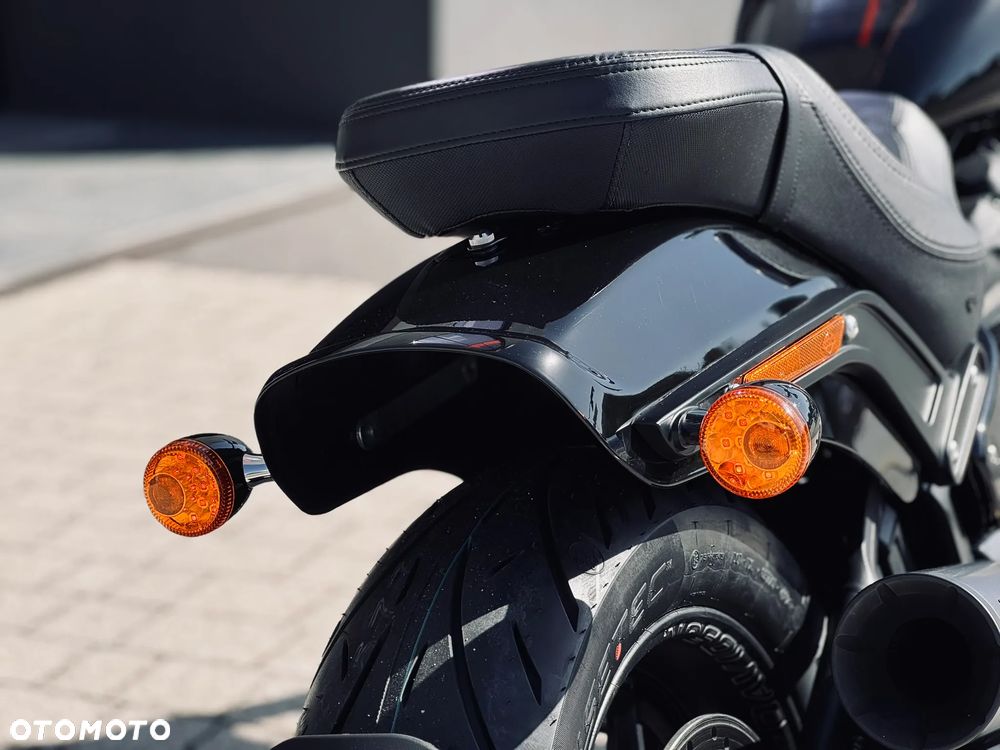 Harley-Davidson Softail Fat Bob - 12