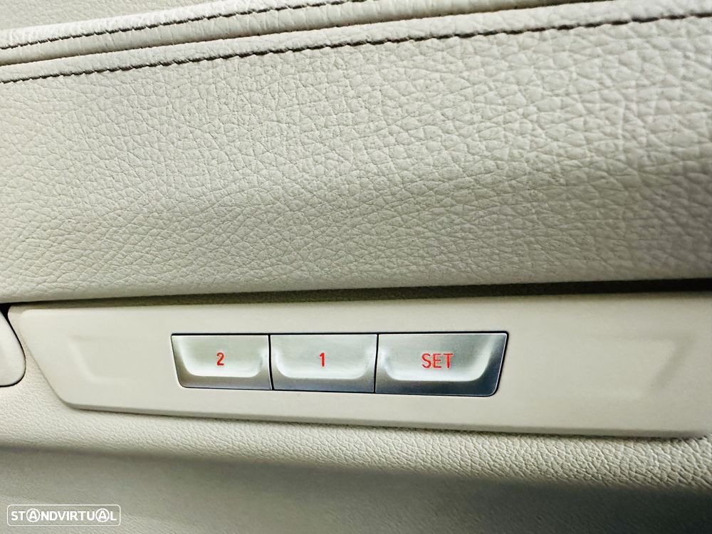 BMW 740 d xDrive Pack M - 33