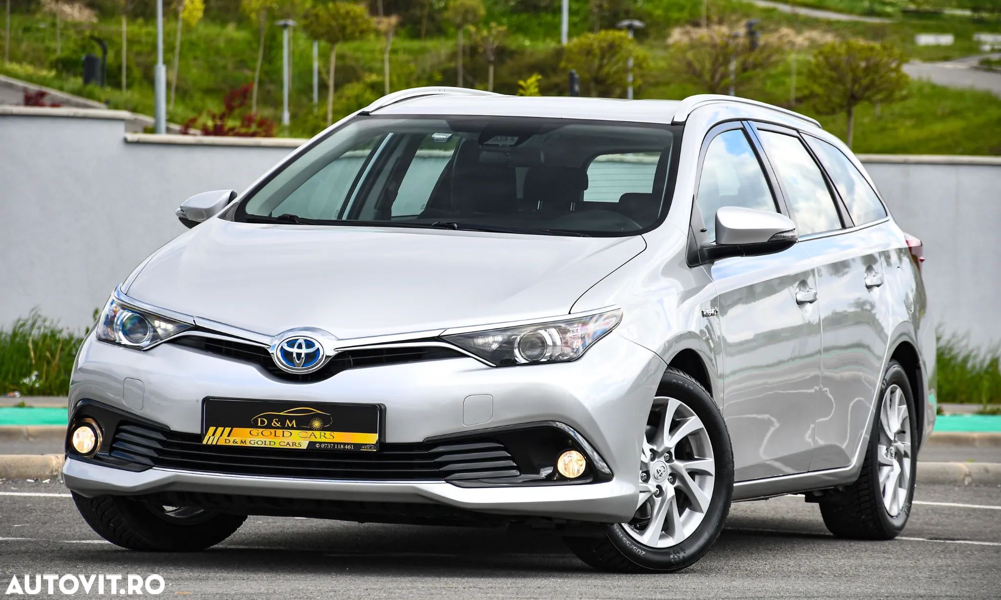 Toyota Auris 1.8 VVT-i Hybrid Automatik Touring Sports Edition - 1