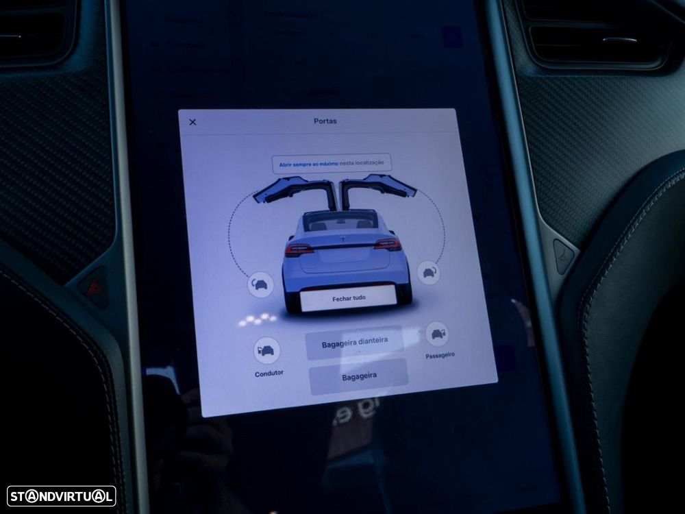 Tesla Model X - 41