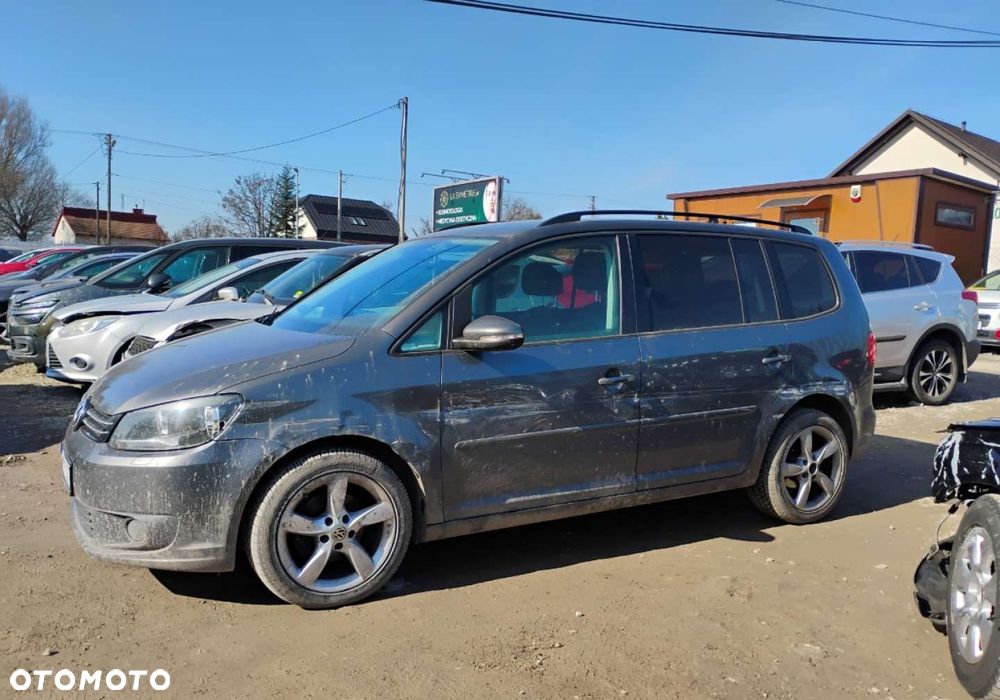 Volkswagen Touran - 1