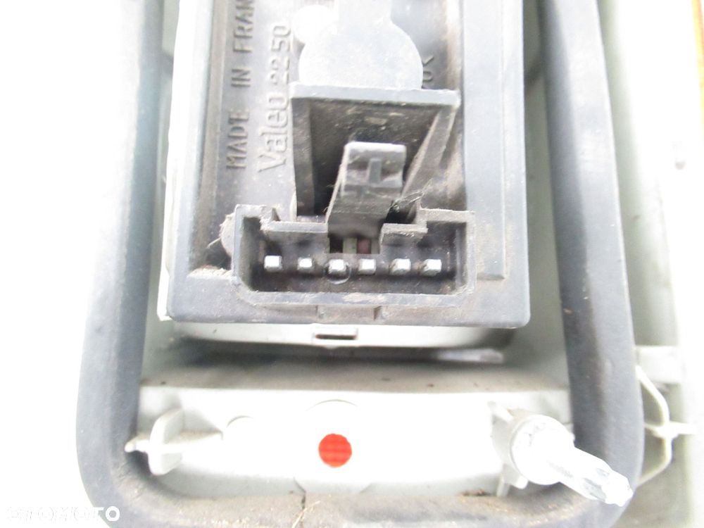 LAMPA LEWA TYLNA PEUGEOT EXPERT I - 4