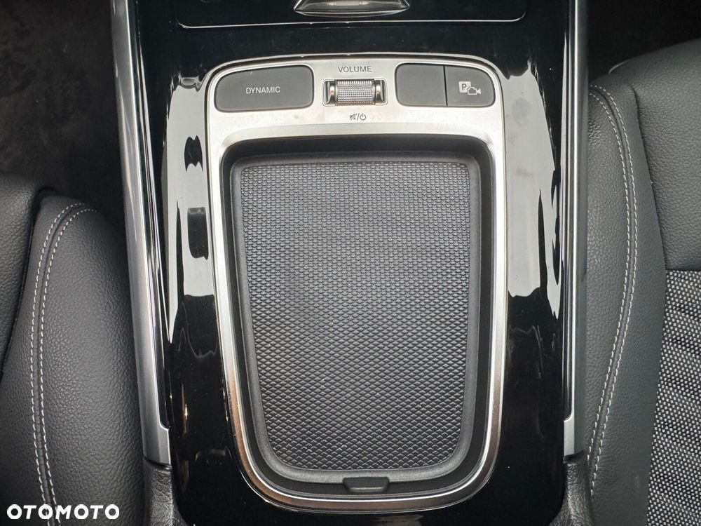 Mercedes-Benz GLA - 19