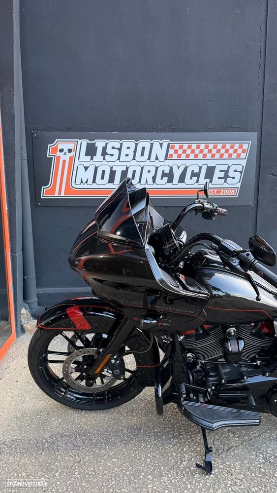 Harley-Davidson FLT Road Glide CVO - 4