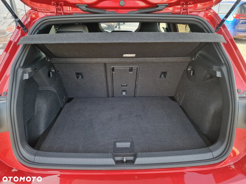Volkswagen Golf 1.5 eTSI EVO R-Line DSG - 32