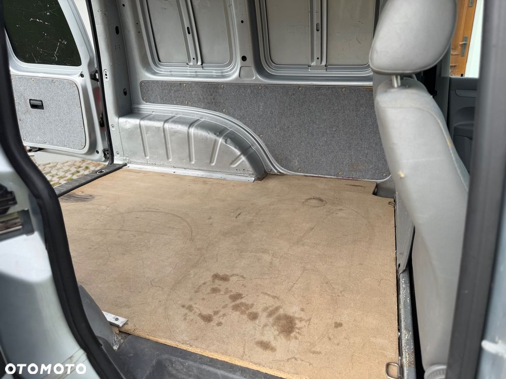 Volkswagen Caddy - 13