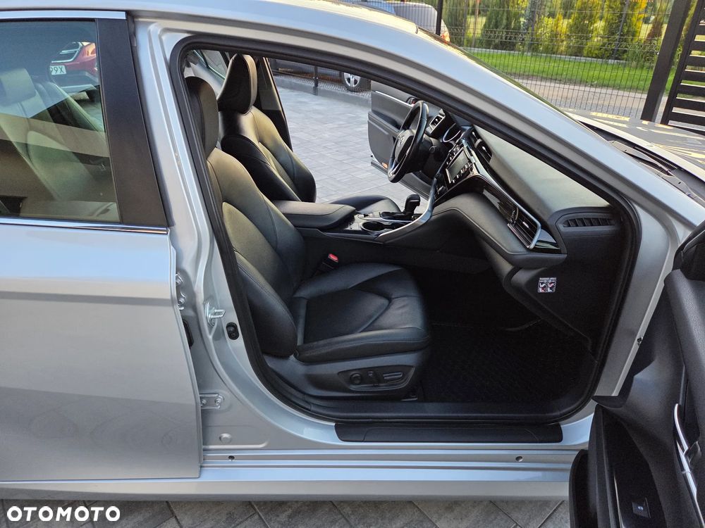 Toyota Camry 2.5 Hybrid Prestige CVT - 19