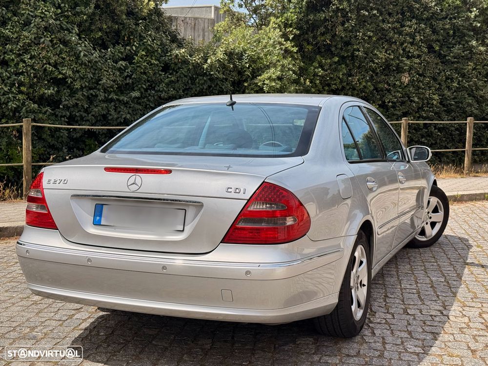 Mercedes-Benz E 270 - 16
