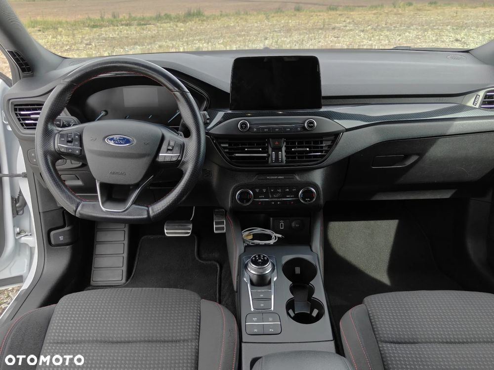 Ford Focus - 25
