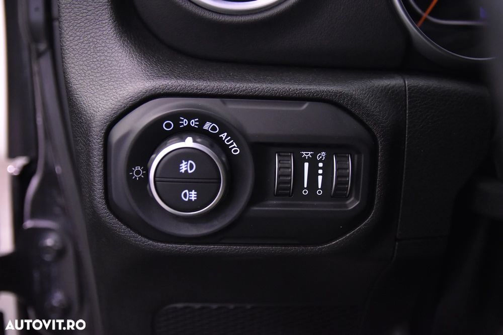Jeep Wrangler Unlimited 2.2 CRD AT8 Sahara - 15