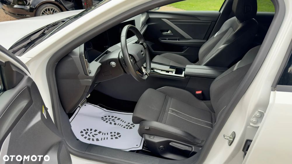 Opel Astra 1.6 T Plug-in Hybrid GS - 13