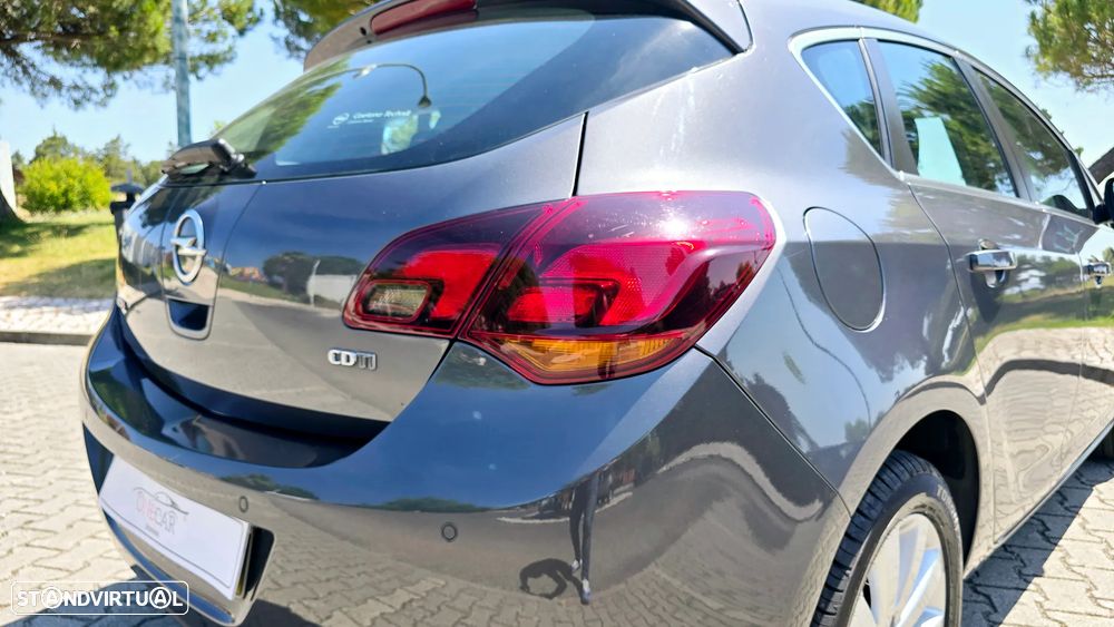 Opel Astra 1.7 CDTI Cosmo - 22