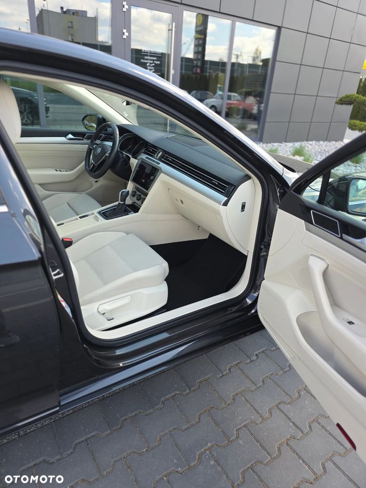 Volkswagen Passat 1.5 TSI EVO Highline DSG - 17