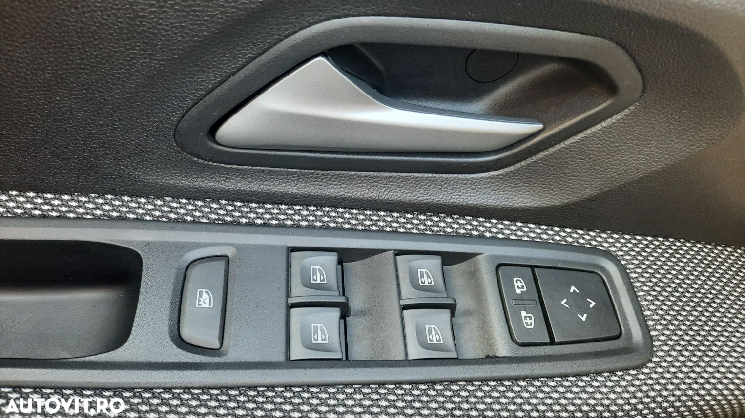 Dacia Sandero - 10