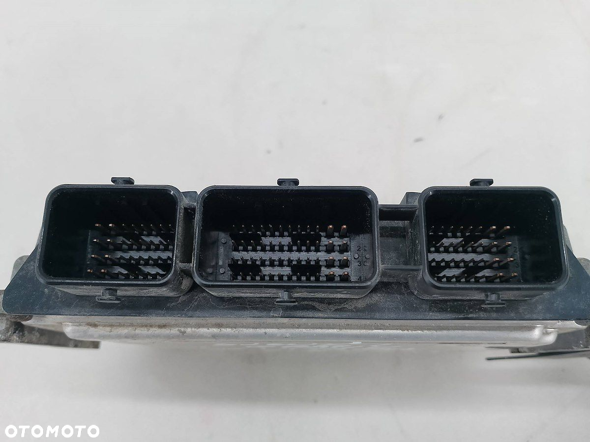 KOMPUTER, STEROWNIK SUZUKI GRAND VITARA 8200518648  8200904029 1.9 DDIS - 2