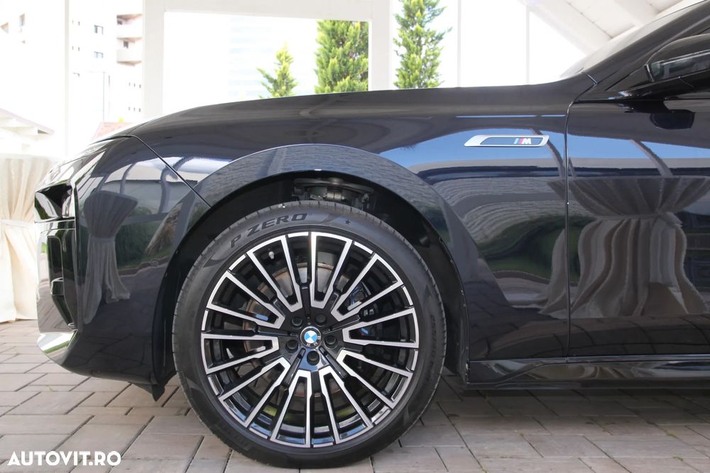 BMW Seria 7 - 16