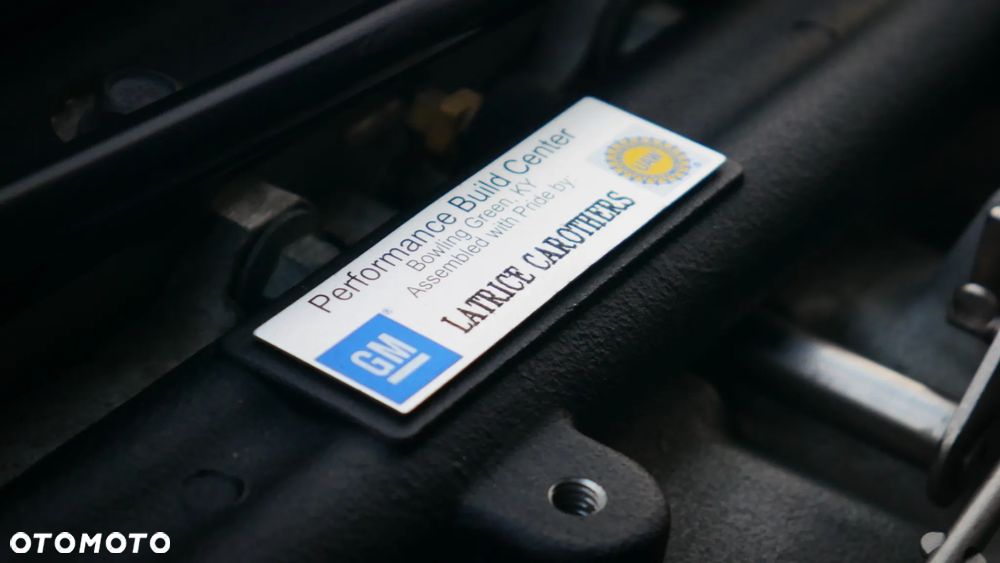 Chevrolet Corvette - 21