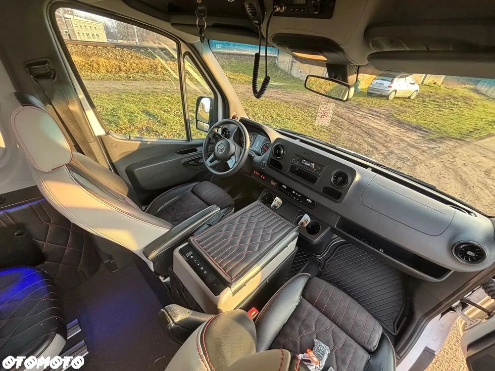 Mercedes-Benz Sprinter - 8