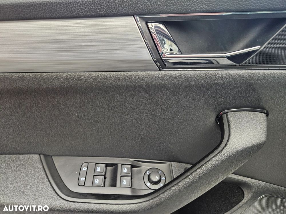 Skoda Superb 2.0 TDI DSG Ambition - 19