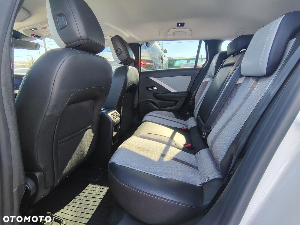 Opel Astra 1.2 Turbo Elegance - 13
