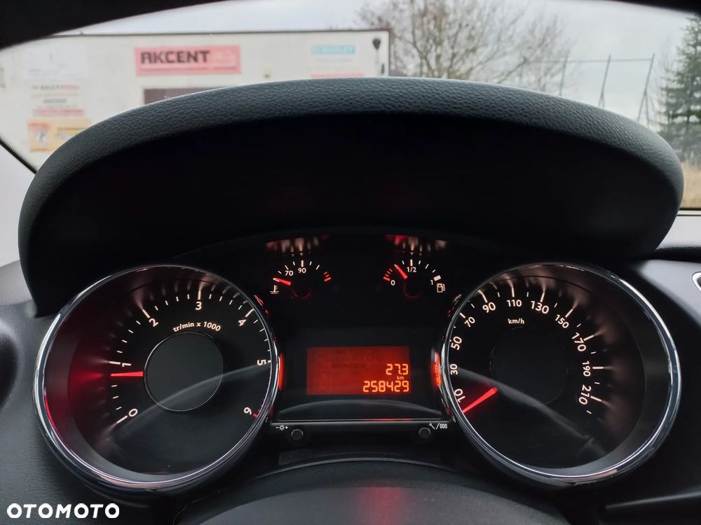 Peugeot 3008 1.6 HDi Premium - 5