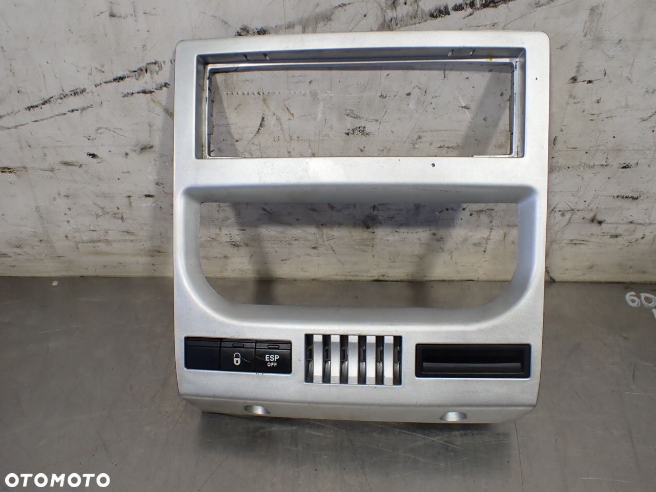 RAMKA RADIA PEUGEOT 1007 1.6 F663746X.B - 2