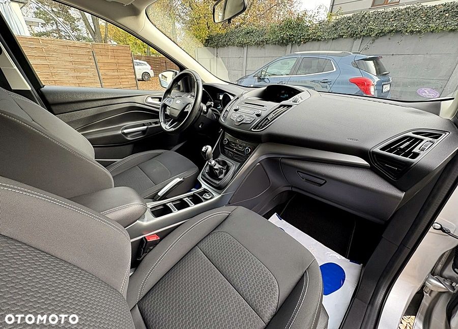 Ford Kuga 1.5 EcoBoost 2x4 Business Edition - 22