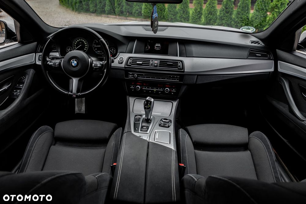 BMW Seria 5 520d Touring M Sport Edition - 29