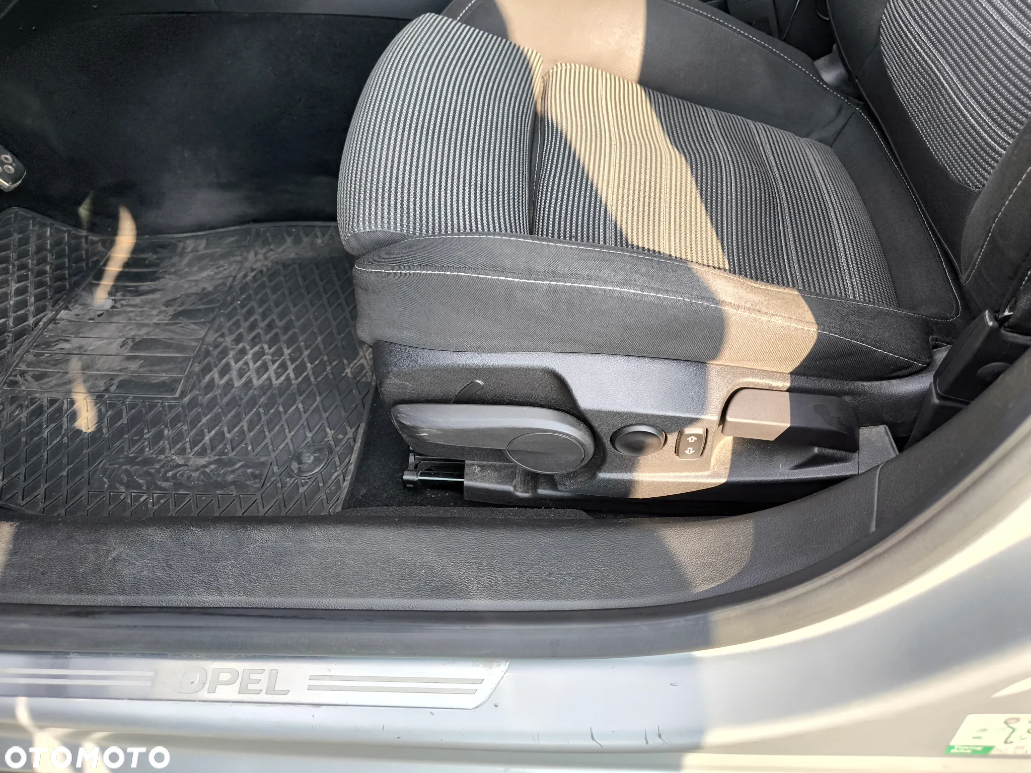 Opel Insignia 2.0 CDTI Sports Tourer - 18