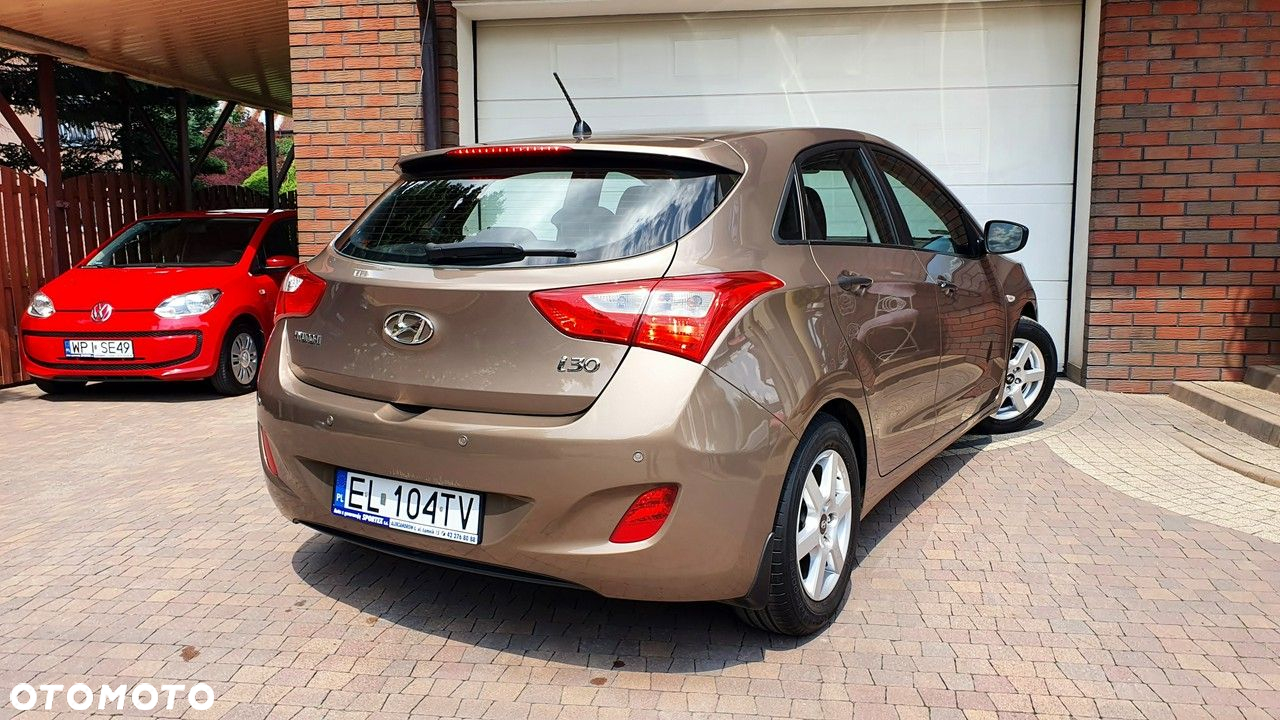 Hyundai i30 1.4 Classic + - 8