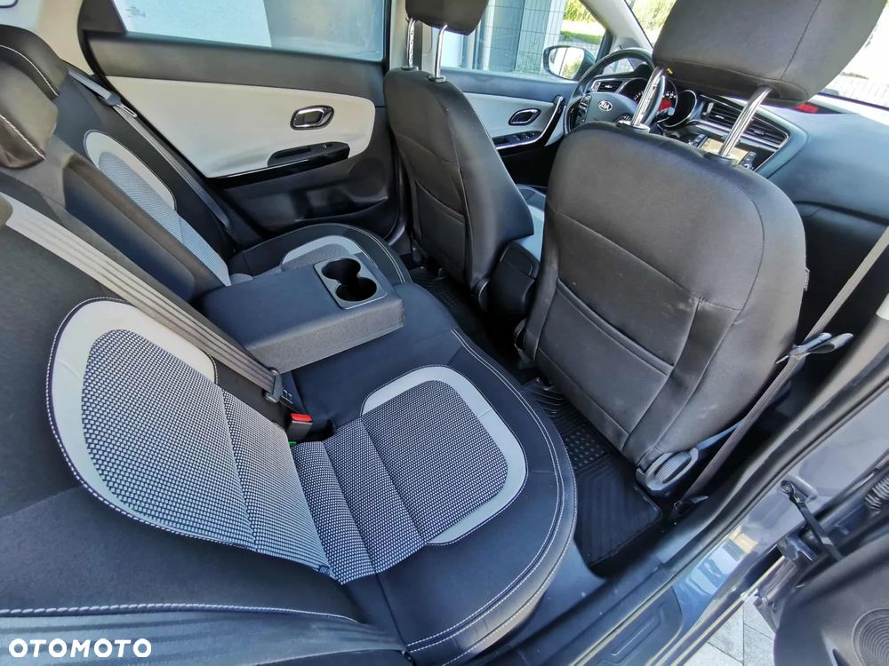 Kia Ceed - 9