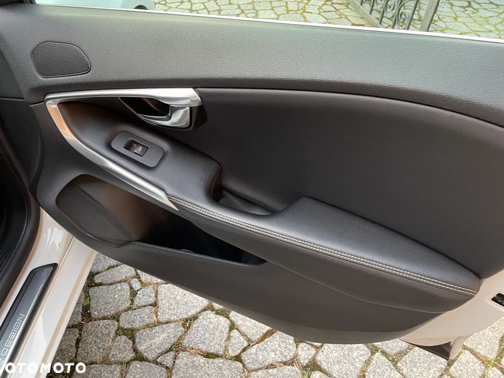 Volvo V40 D3 RDesign - 27