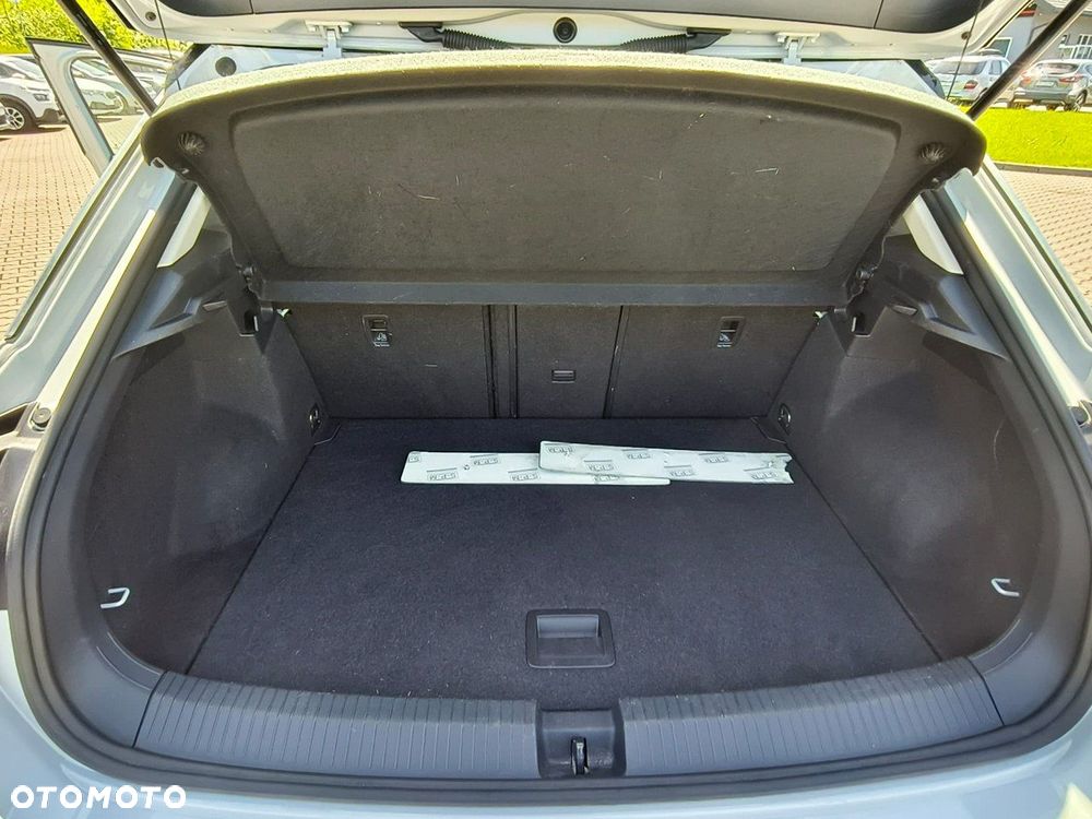 Volkswagen T-Roc - 17
