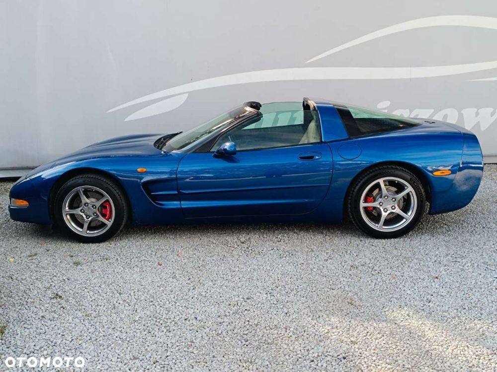 Chevrolet Corvette - 17